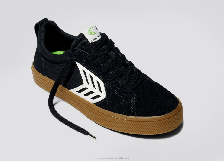 Men Cariuma All Black Gum/Ivory DFFFT131