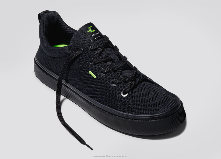 Men Cariuma All Black Knit DFFFT180