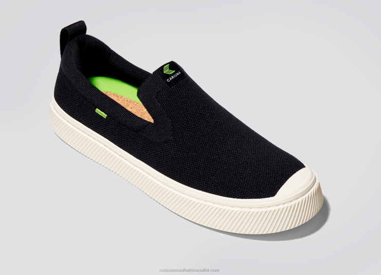 Men Cariuma Black Knit DFFFT166