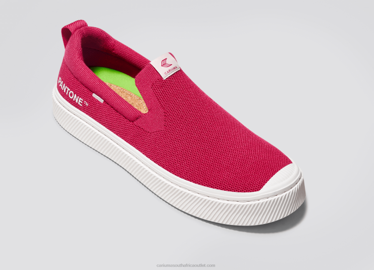 Men Cariuma Pantone Viva Magenta Knit DFFFT79