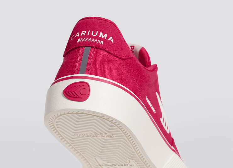 Men Cariuma Pantone Viva Magenta/Off-White DFFFT78