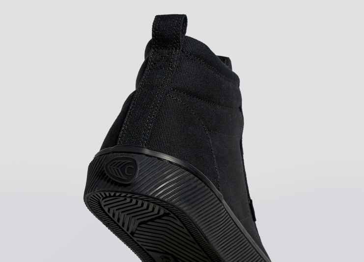 Men Cariuma All Black Canvas DFFFT57