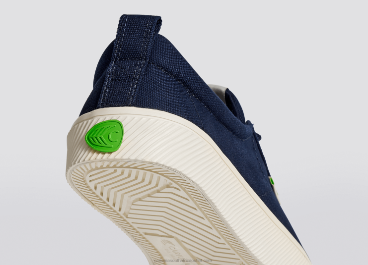 Men Cariuma Navy Canvas DFFFT8