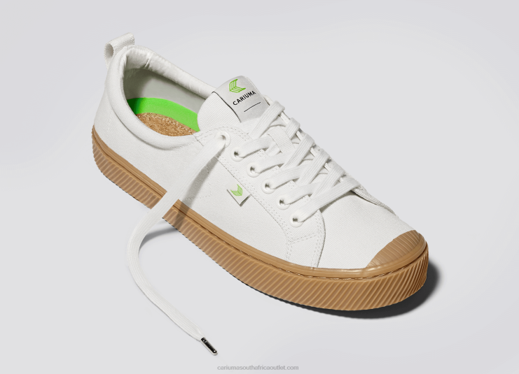 Men Cariuma Off-White Gum Canvas DFFFT9