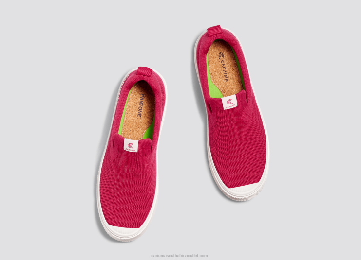 Women Cariuma Pantone Viva Magenta Knit DFFFT296