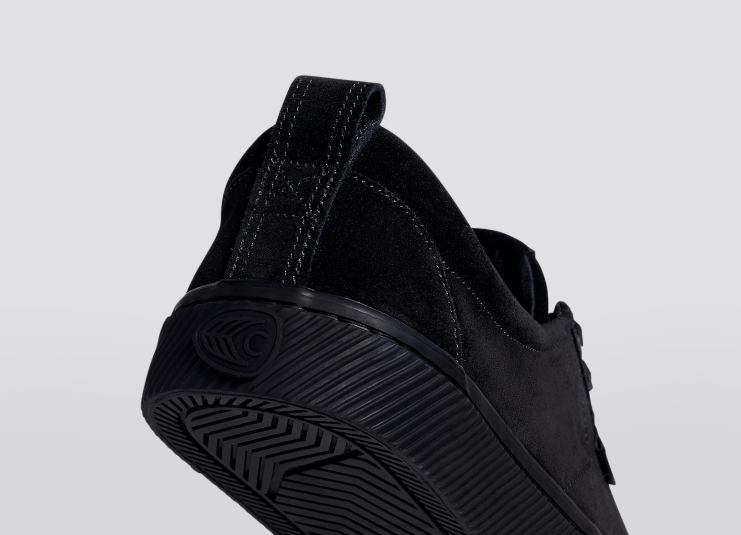 Women Cariuma All Black Suede DFFFT255